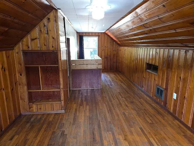 $149,000 | 8219 Maxwell Avenue, Warren, MI 48089