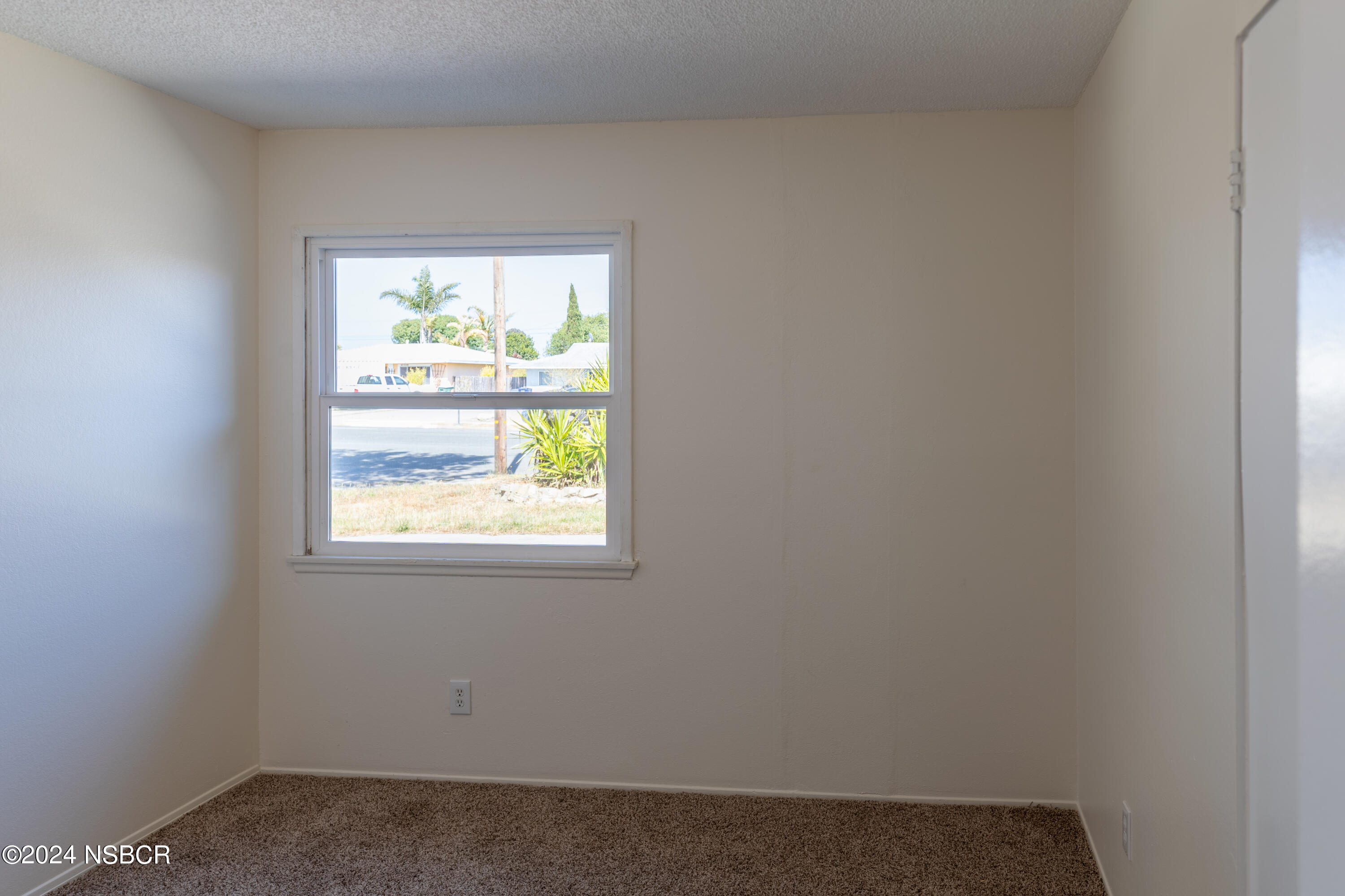 3484 Constellation Road Lompoc, CA 93436 - Photo 23 of 31 guest bedroom
