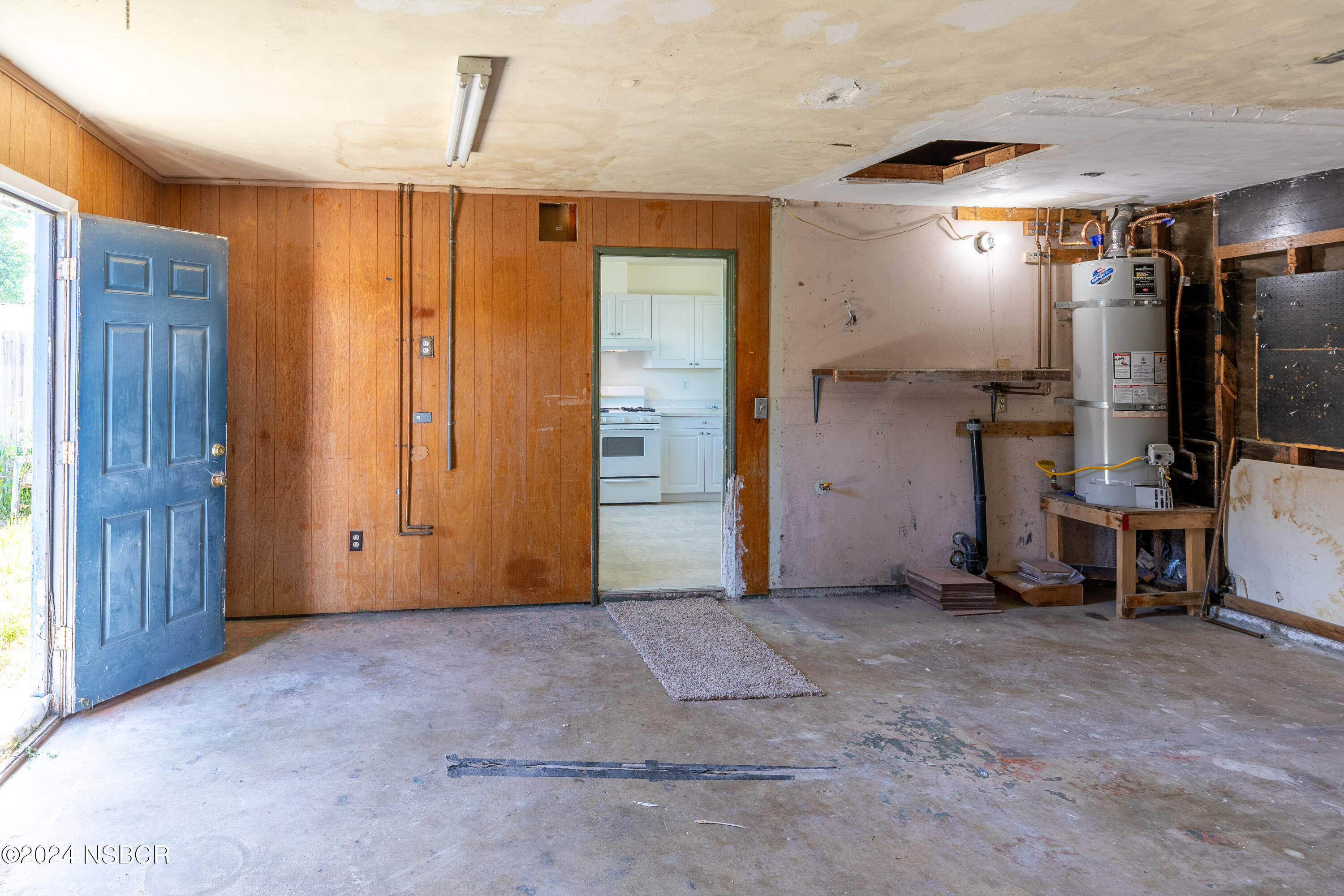 3484 Constellation Road Lompoc, CA 93436 - Photo 31 of 31 2 car garage