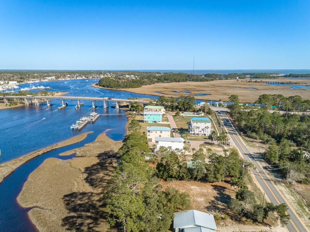 131 River Road Carrabelle, FL 32322 - Photo 5 of 11 Gallery Image 5