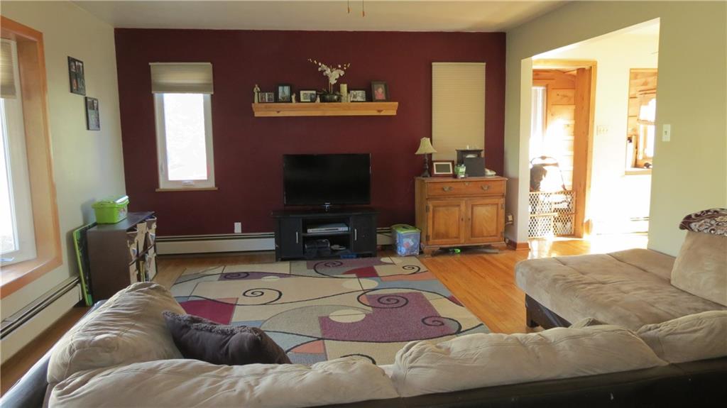 1172 Freeport Road Kittanning, PA 16201 - Photo 5 of 22