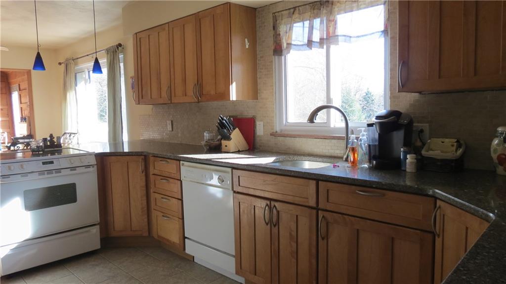 1172 Freeport Road Kittanning, PA 16201 - Photo 7 of 22
