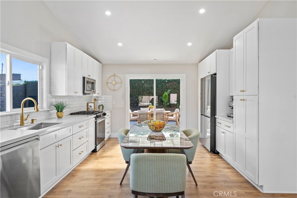 10620 Gemini Drive Riverside, CA 92503 - Photo 4 of 44 Completely remodeled kitchen.