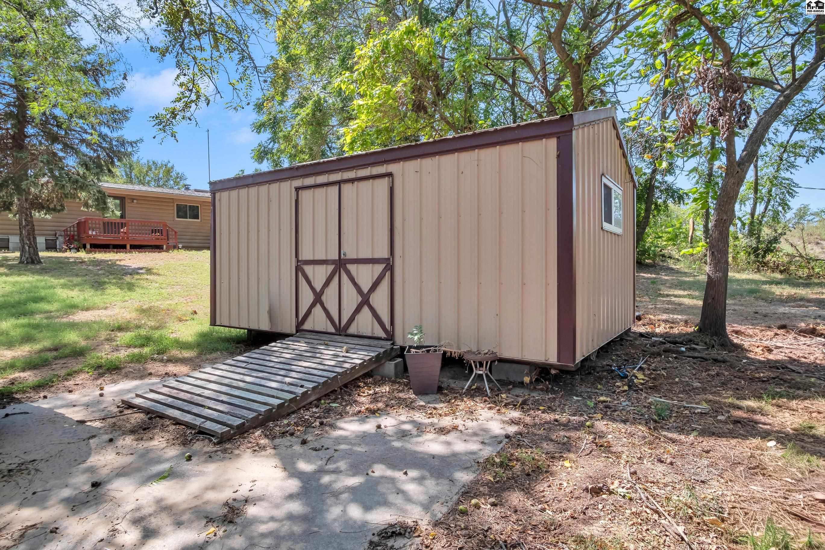 3608 North Willison Road Buhler, KS 67522 - Photo 12 of 48 Gallery Image 12