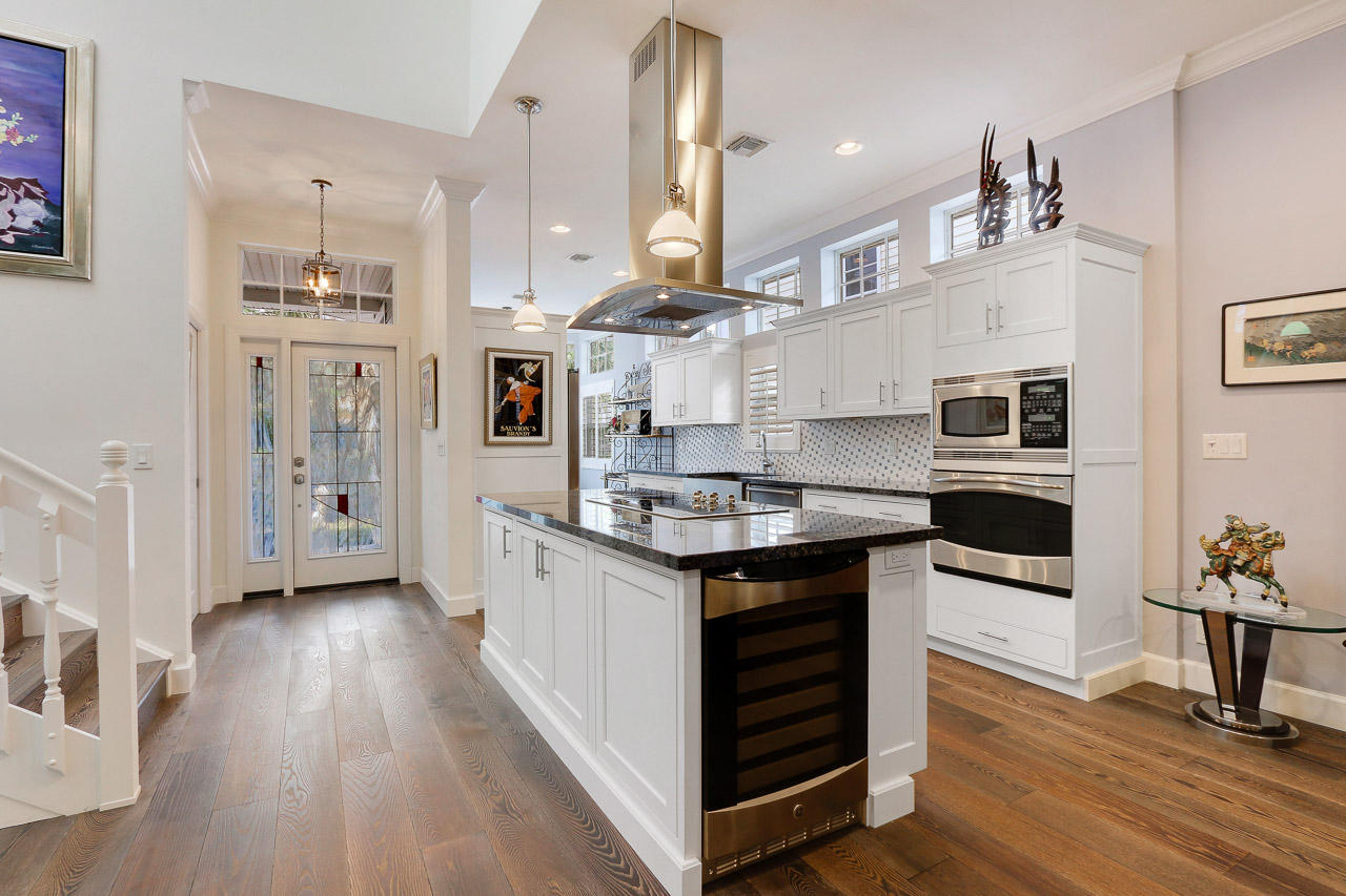 150 Jupiter Key Road Jupiter, FL 33477 - Photo 3 of 23 Kitchen