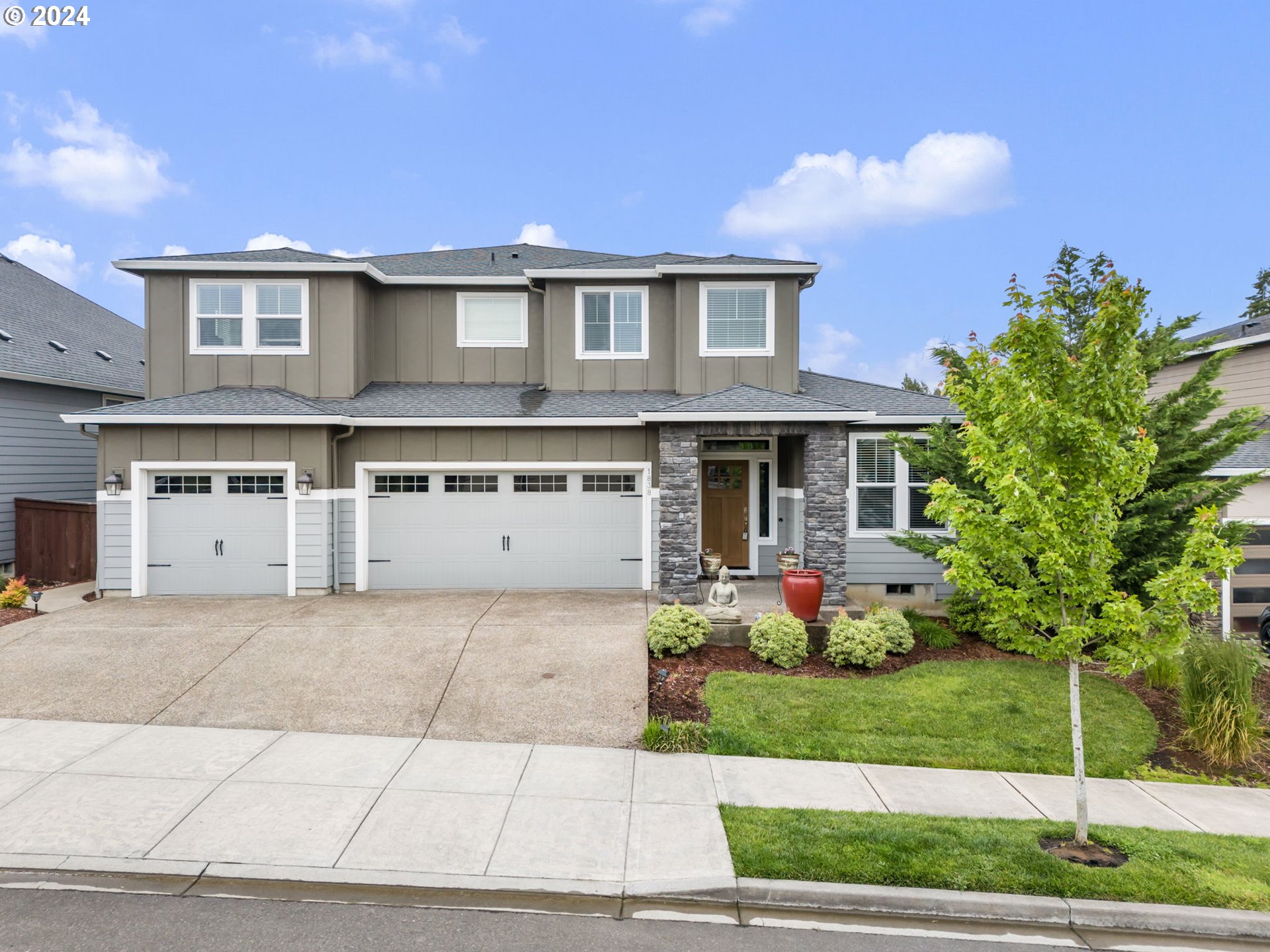 1838 South 46th Place Ridgefield, WA 98642 - Photo 1 of 47 a front view of house with yard
