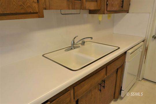 259 Sierra Vista Street Ridgecrest, CA 93555 - Photo 11 of 29