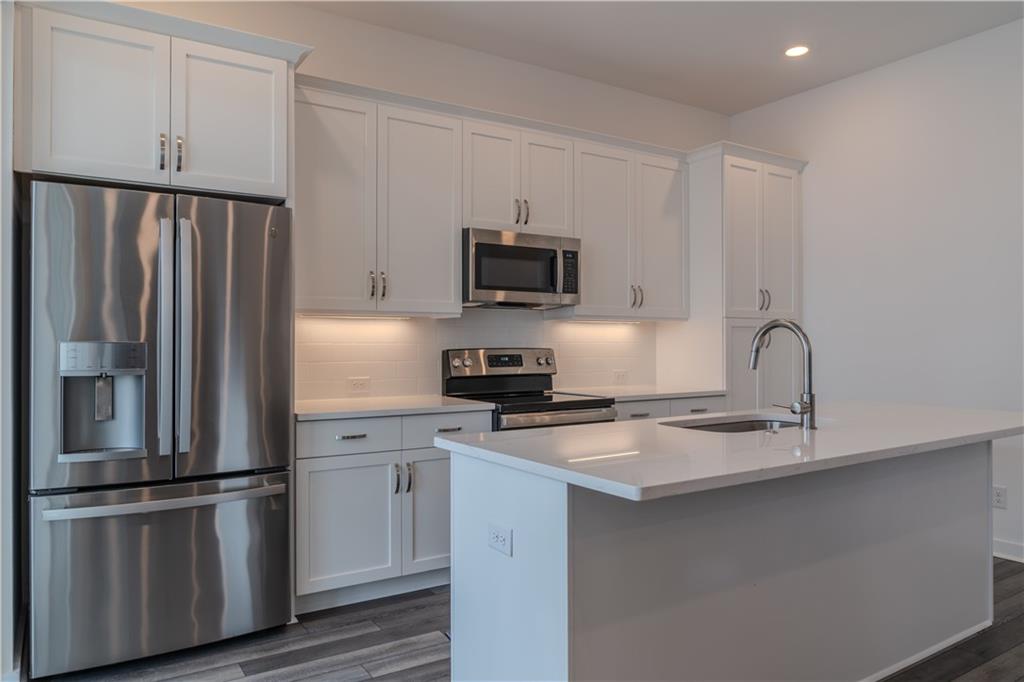 133 Devore Road Alpharetta, GA 30009 - Photo 5 of 21