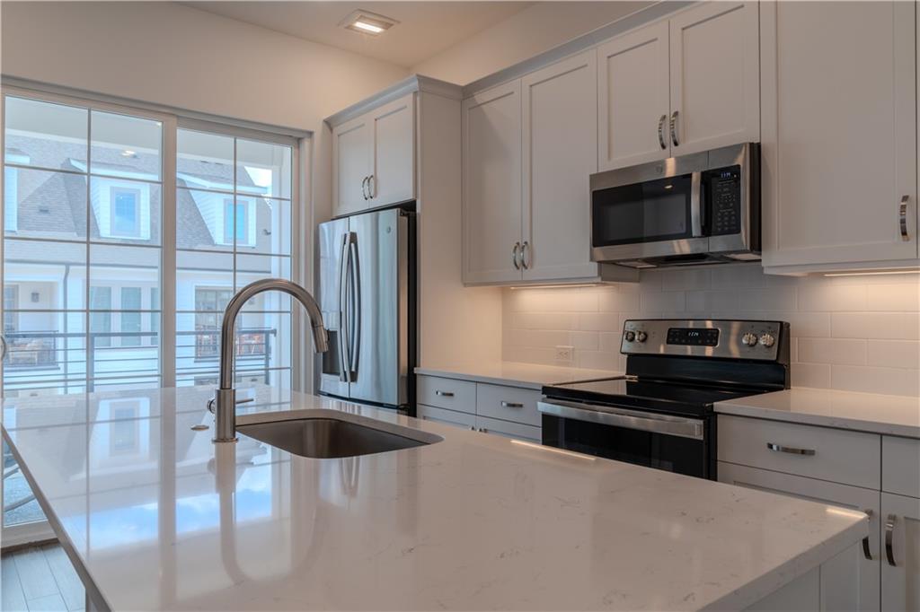 133 Devore Road Alpharetta, GA 30009 - Photo 7 of 21