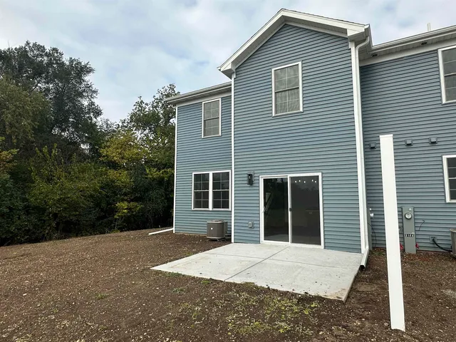 $329,900 | 3156 South Bartells Drive, Unit D, Beloit, WI 53511