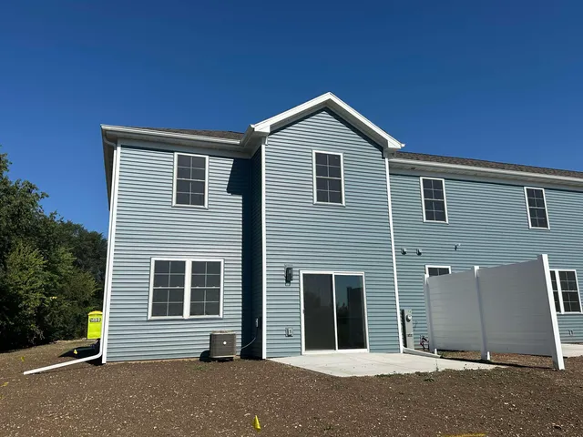 $329,900 | 3156 South Bartells Drive, Unit D, Beloit, WI 53511