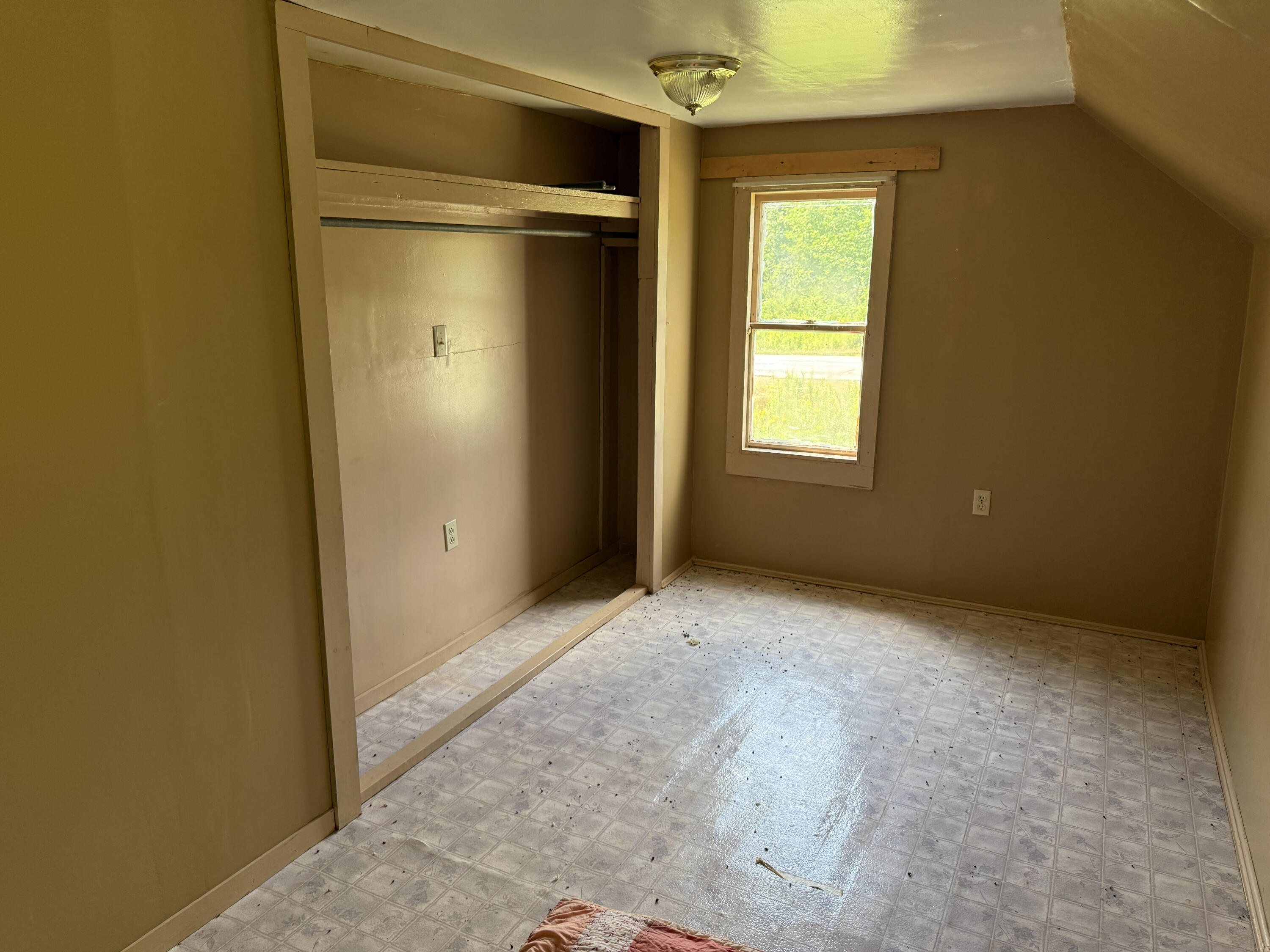 13 Brock Road Searsport, ME 04974 - Photo 9 of 23 Bedroom 1