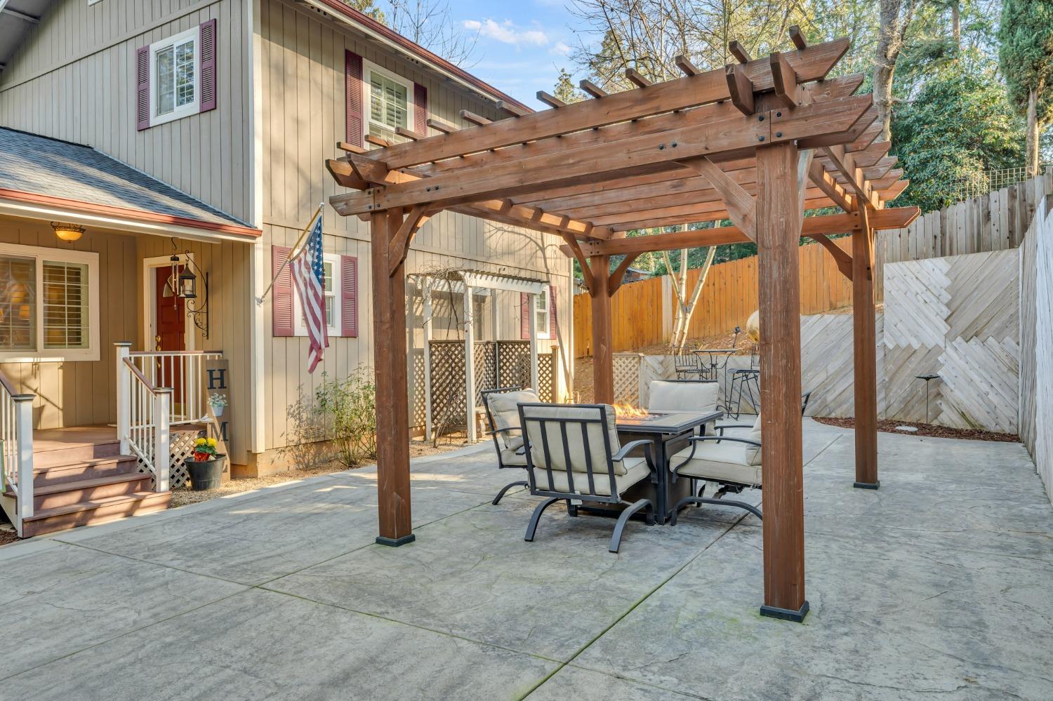 10092 Smith Road Grass Valley, CA 95949 - Photo 6 of 58