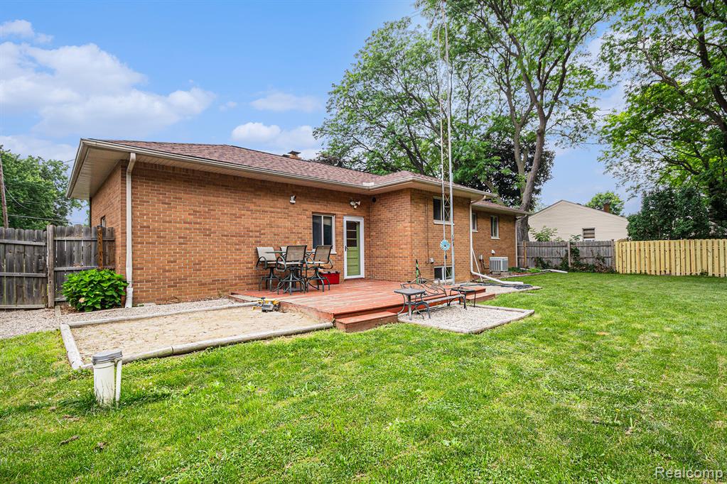 2126 Covert Road Burton, MI 48509 - Photo 17 of 22
