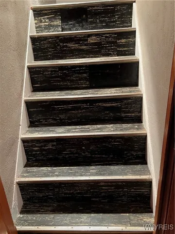 $179,900 | 1 Wilson Parkway, Lockport City, NY 14094