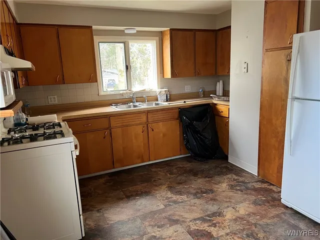 $179,900 | 1 Wilson Parkway, Lockport City, NY 14094