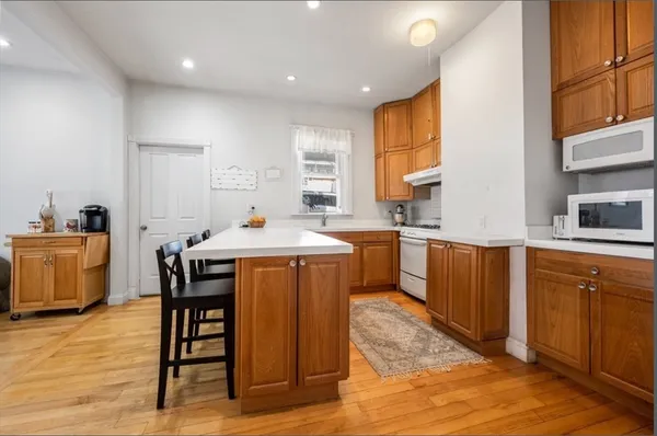 $6,000 | 866 East 5th Street, Unit 1, Boston, MA 02127