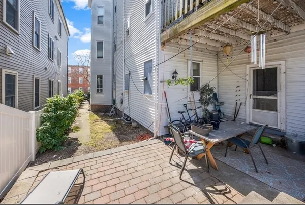 $6,000 | 866 East 5th Street, Unit 1, Boston, MA 02127
