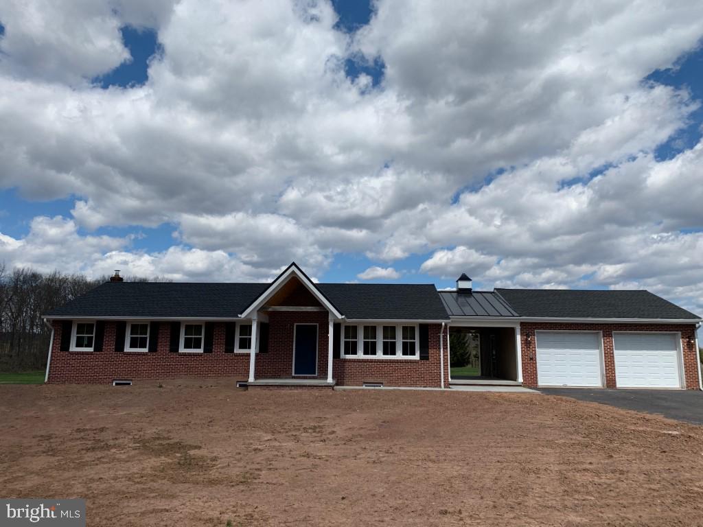 915 Red Rock Road Gettysburg, PA 17325 - Photo 1 of 30