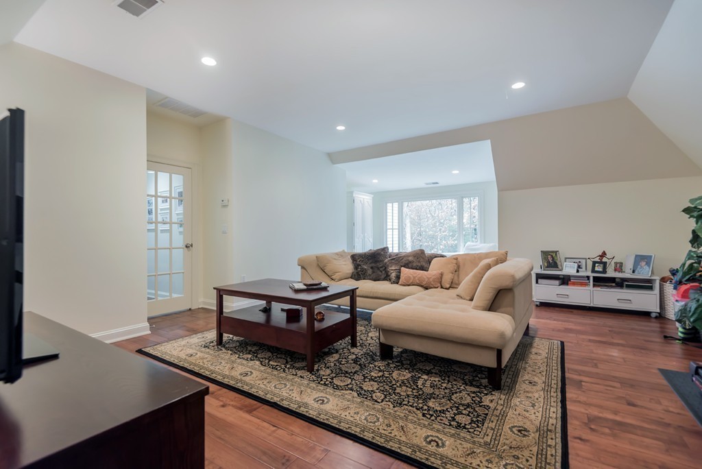 489 Dutton Road Sudbury, MA 01776 - Photo 14 of 27 Gallery Image 14