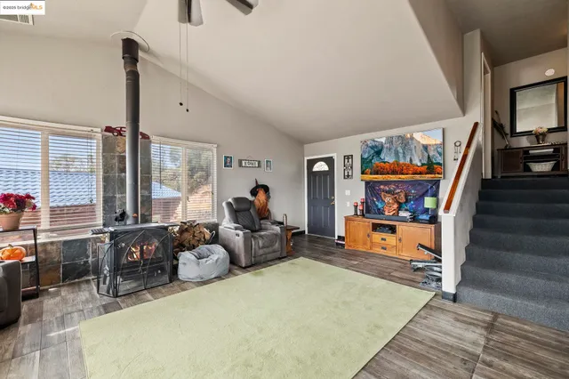 $435,000 | 20588 Upper Hillview Drive, Sonora, CA 95370