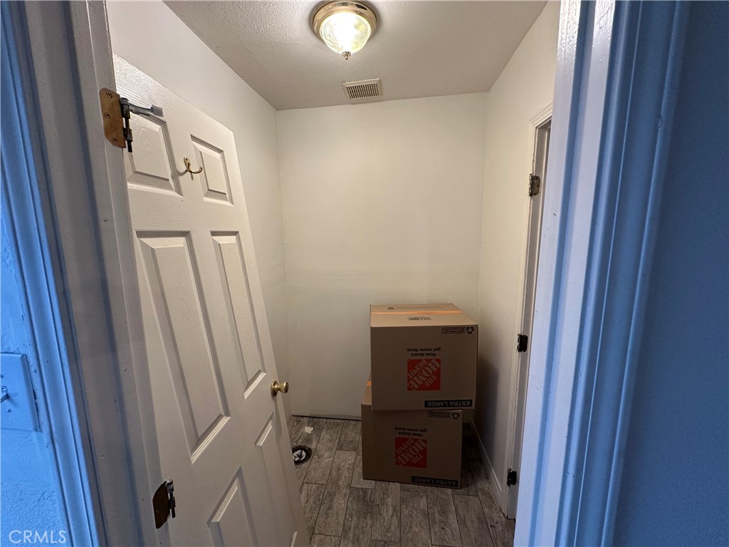 4056 Creed Avenue Los Angeles, CA 90008 - Photo 13 of 13 a view of utility room