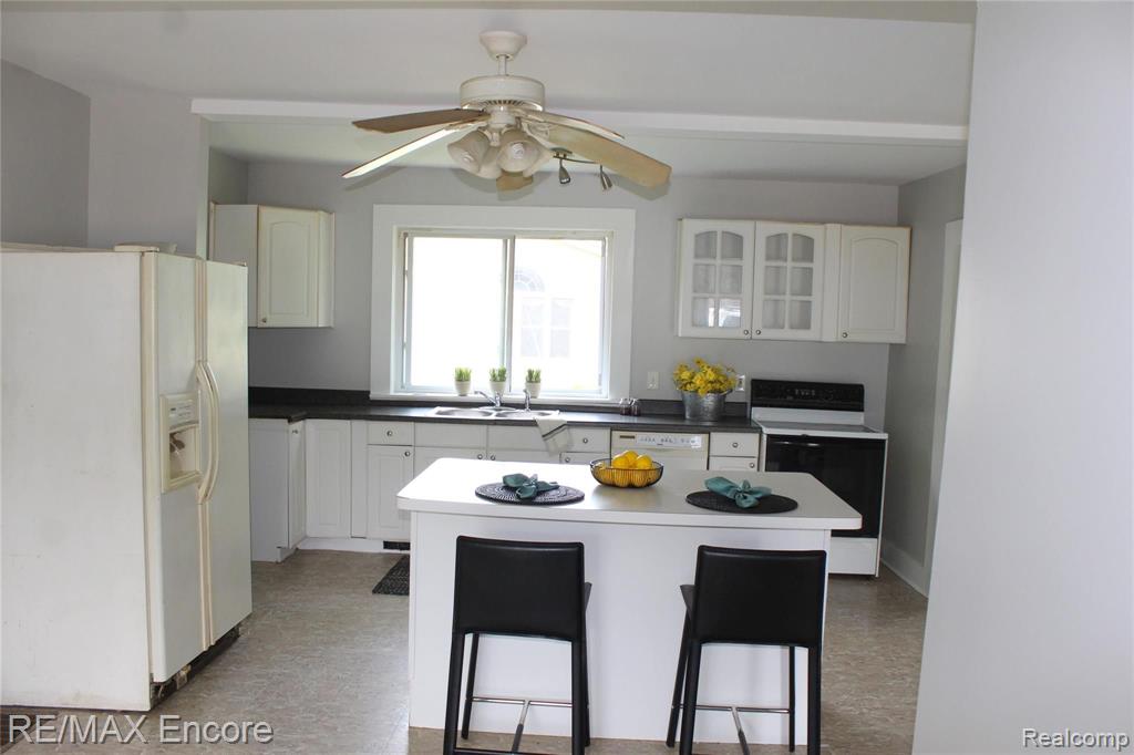 10115 Hegel Road Goodrich, MI 48438 - Photo 4 of 21