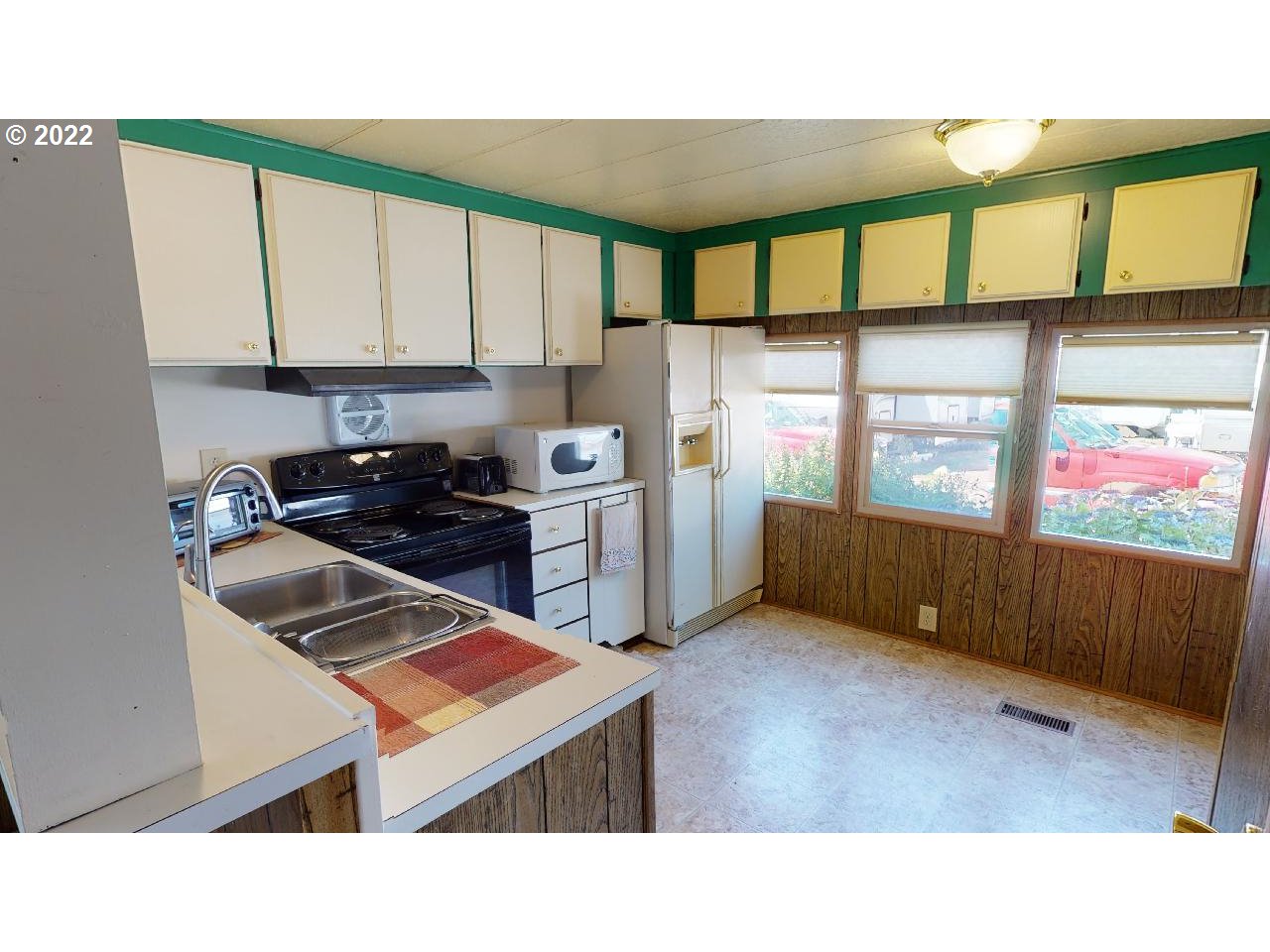 95706 Jerry's Flat Road, Unit 27 Gold Beach, OR 97444 - Photo 3 of 16 Kitchen