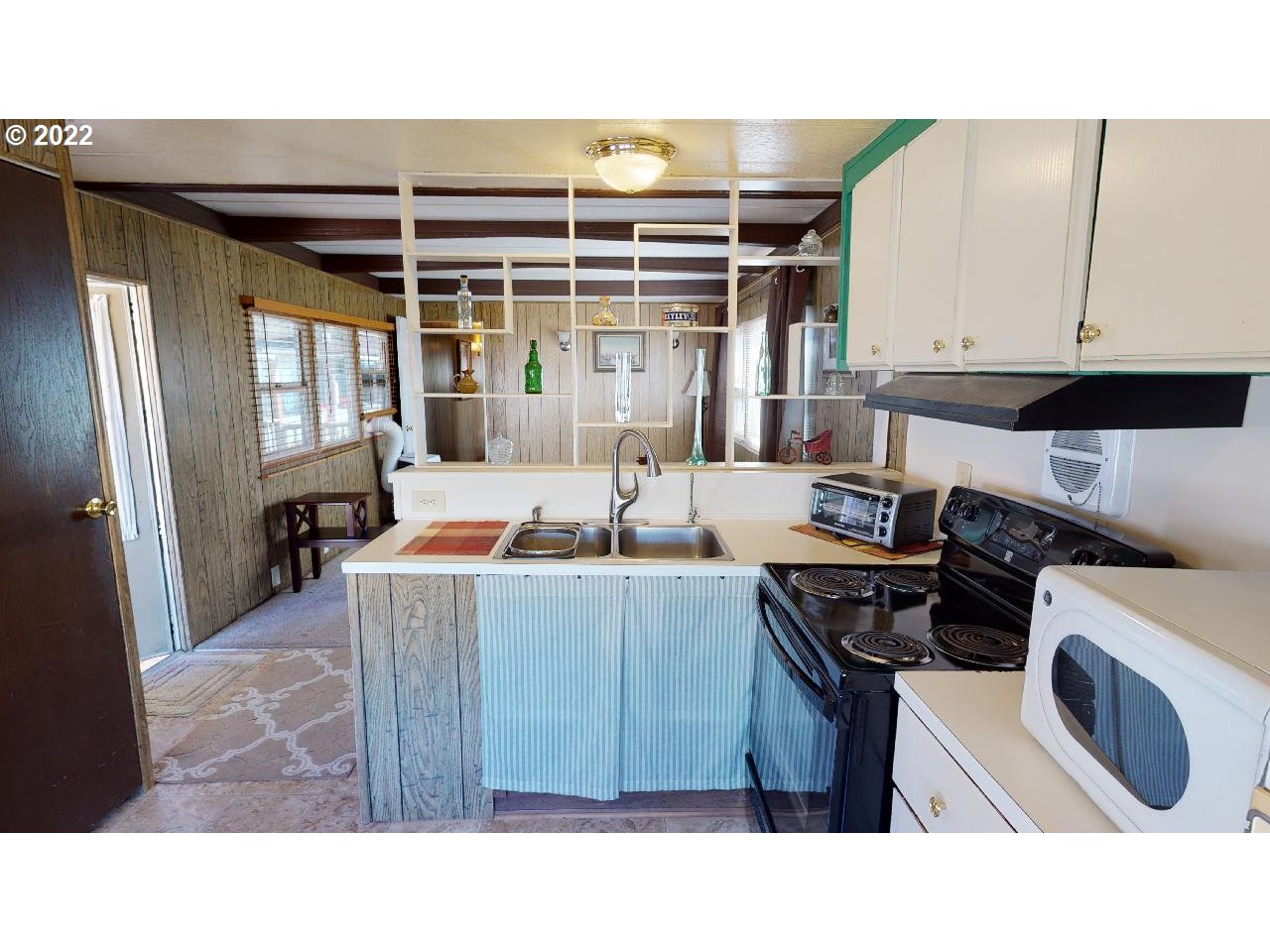 95706 Jerry's Flat Road, Unit 27 Gold Beach, OR 97444 - Photo 5 of 16 Kitchen