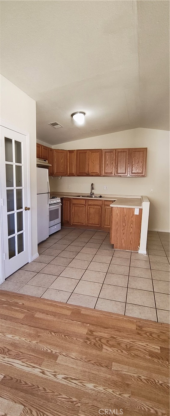 7207 Murray Lane, Unit A Yucca Valley, CA 92284 - Photo 3 of 14 Kitchen