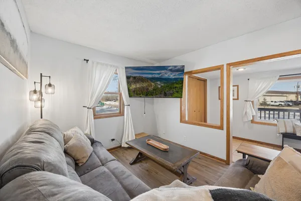 $285,000 | 8780 Moorhouse Avenue, Clear Lake, MN 55319