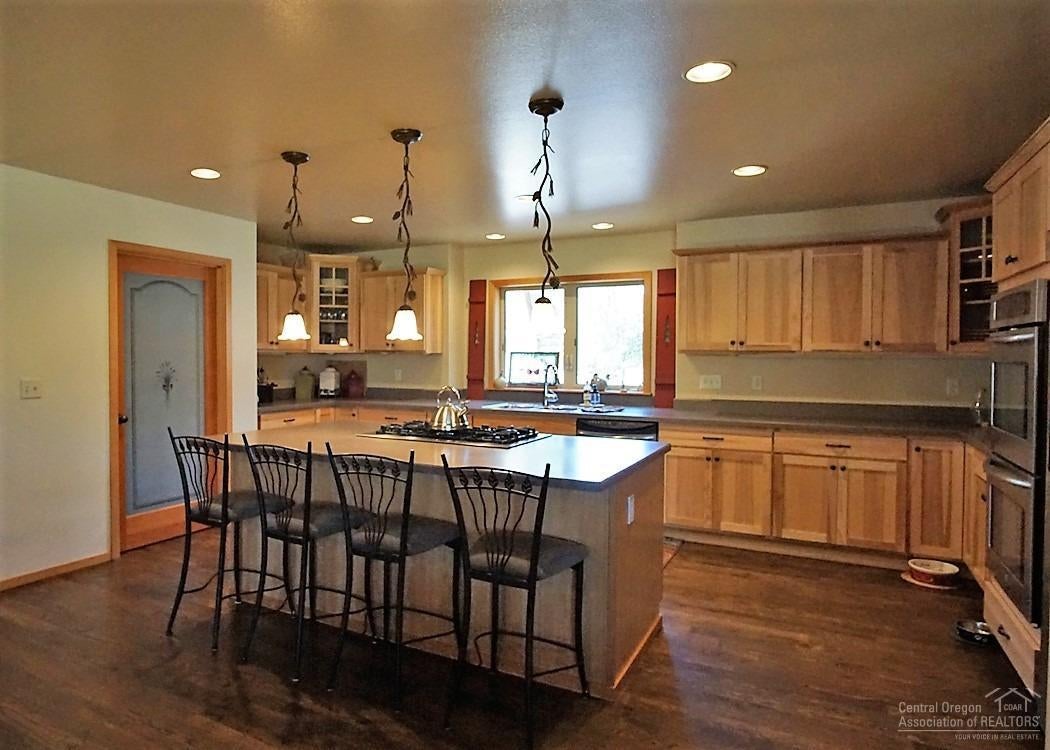 18212 Goldcoach Road Sisters, OR 97759 - Photo 8 of 25 Gallery Image 8