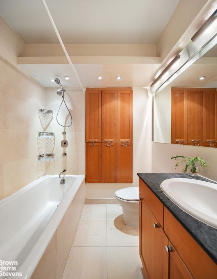 2166 Broadway, Unit 14E Manhattan, NY 10024 - Photo 6 of 10