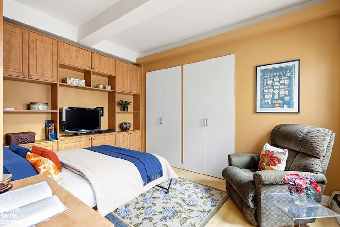 2166 Broadway, Unit 14E Manhattan, NY 10024 - Photo 9 of 10