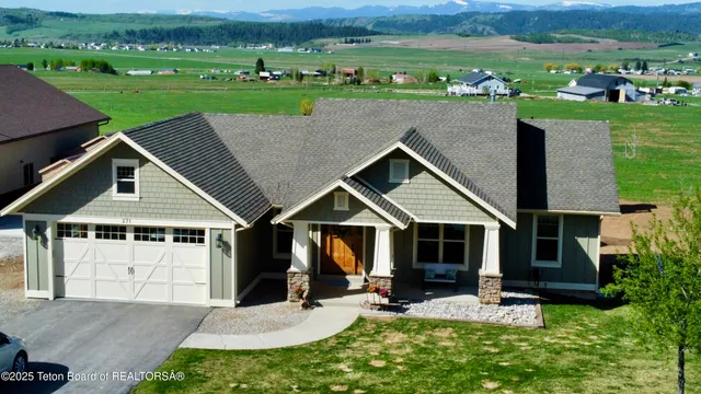 $998,000 | 271 Serenity Lane, Thayne, WY 83127