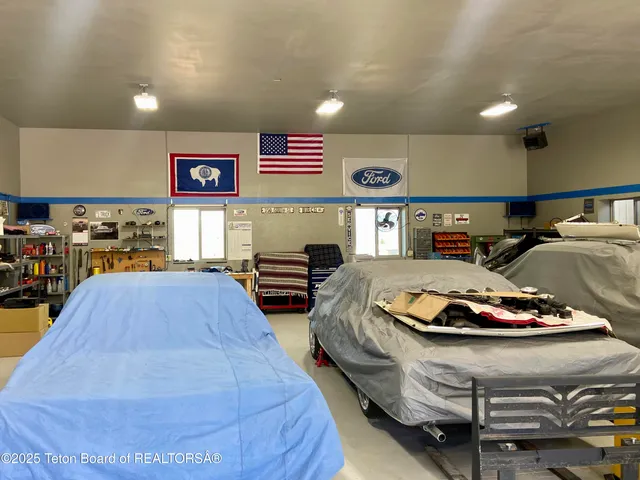 $998,000 | 271 Serenity Lane, Thayne, WY 83127