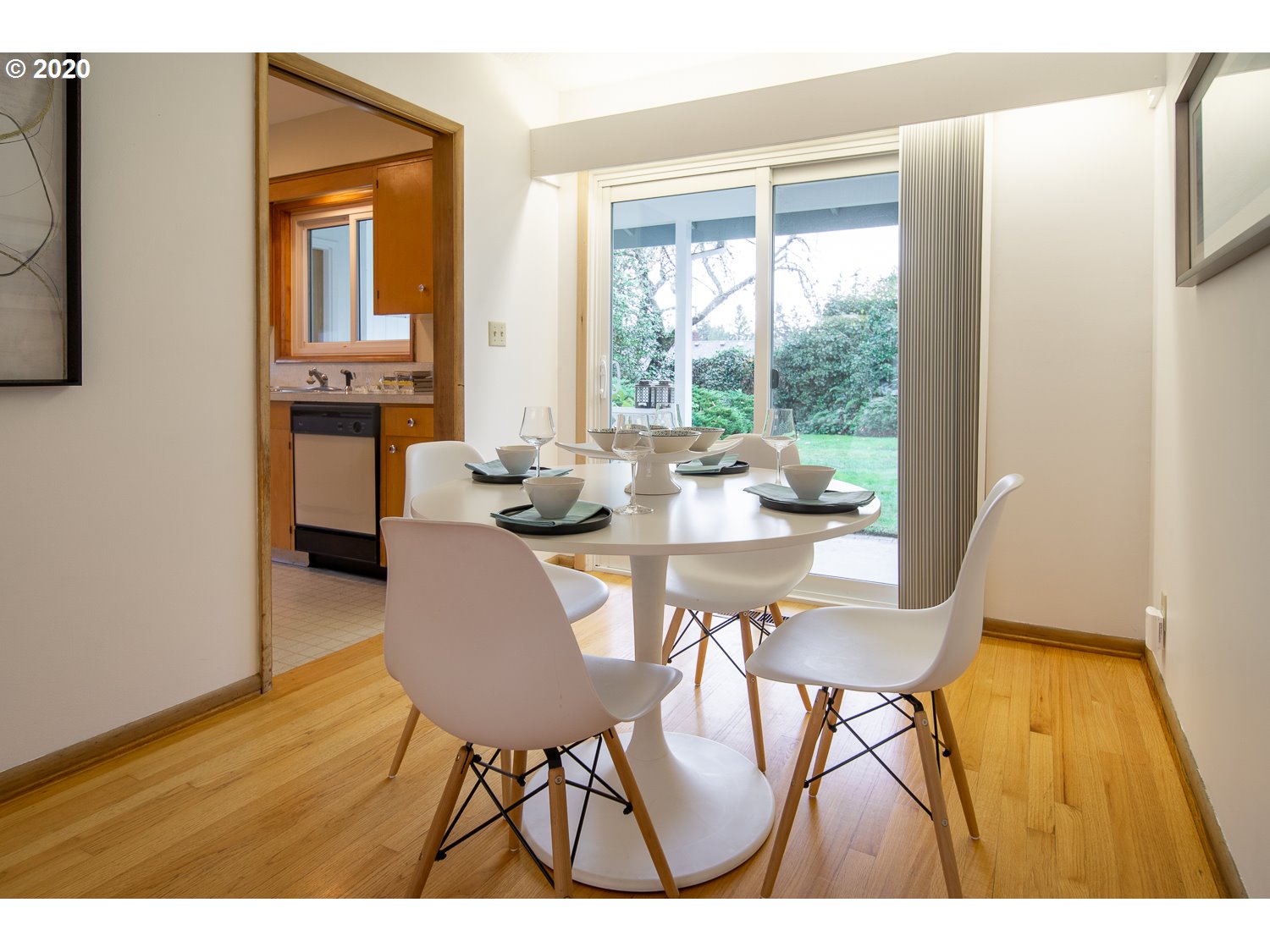 1342 Southwest Freeman Street Portland, OR 97219 - Photo 10 of 21 Gallery Image 10