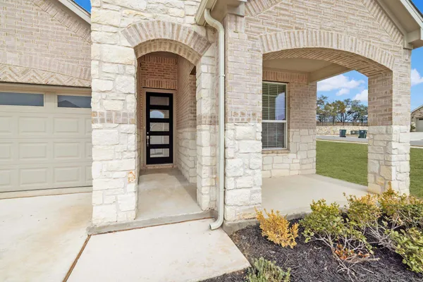 $385,500 | 309 Barton Run Drive, Georgetown, TX 78628