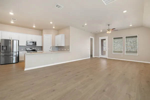 $385,500 | 309 Barton Run Drive, Georgetown, TX 78628