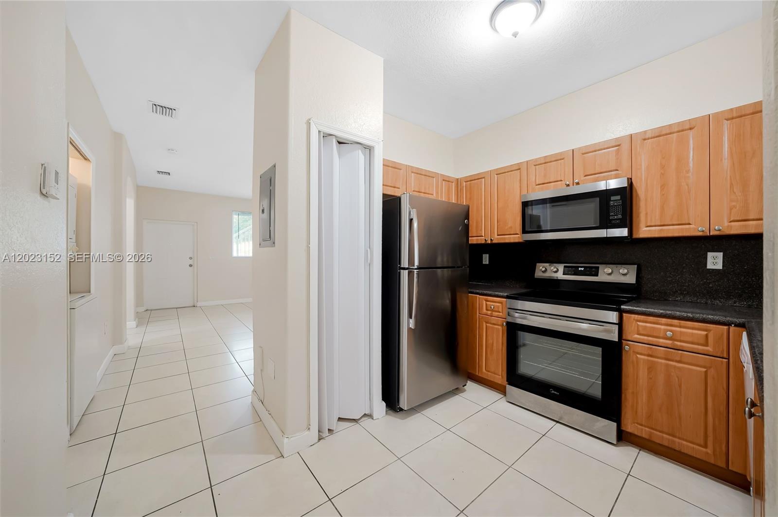 2524 Southeast 16th Road, Unit 100 Homestead, FL 33035 - Photo 10 of 31