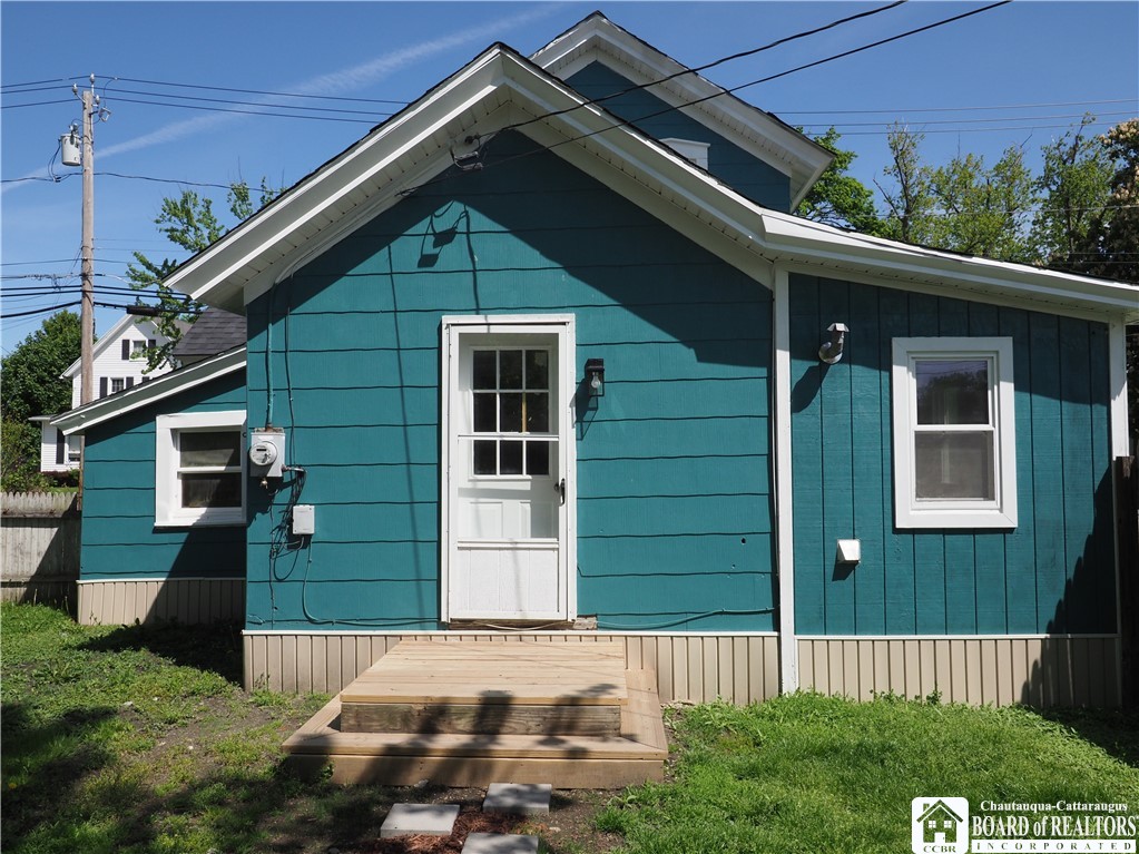 83 West 2nd Street Dunkirk, NY 14048 - Photo 3 of 22