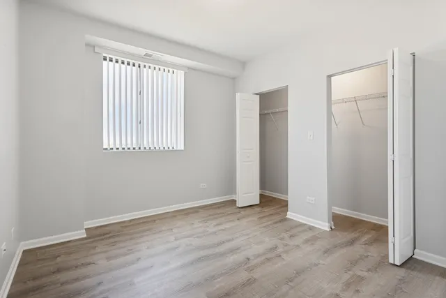 $1,913 | 2451 West Howard Street, Unit 505, Chicago, IL 60645