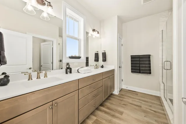 $895,900 | Cress-brook Dr Lisbon Wi 53029 Drive, Hartland, WI 53029