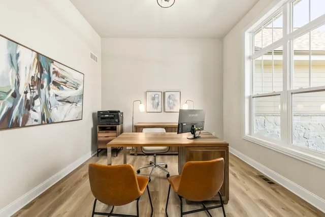 $895,900 | Cress-brook Dr Lisbon Wi 53029 Drive, Hartland, WI 53029