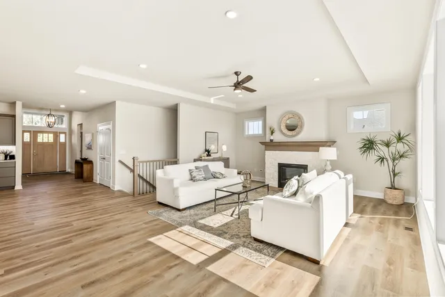 $895,900 | Cress-brook Dr Lisbon Wi 53029 Drive, Hartland, WI 53029