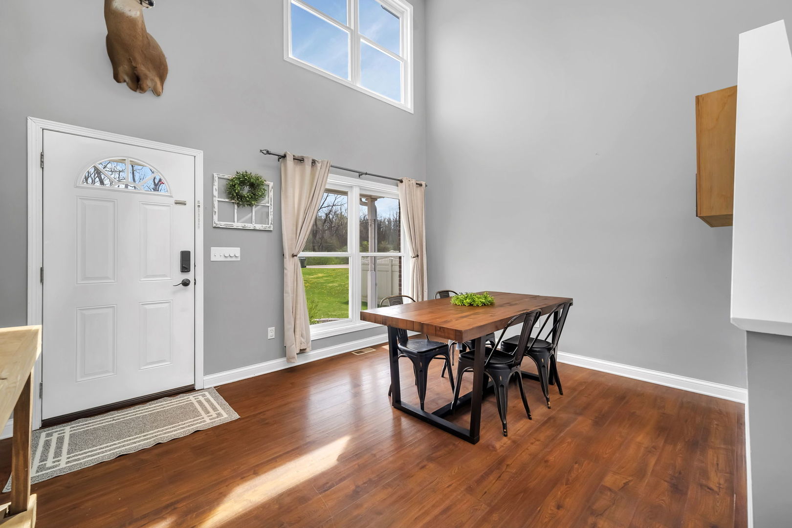 570 Wildwood Lane Braidwood, IL 60408 - Photo 5 of 29 Gallery Image 5