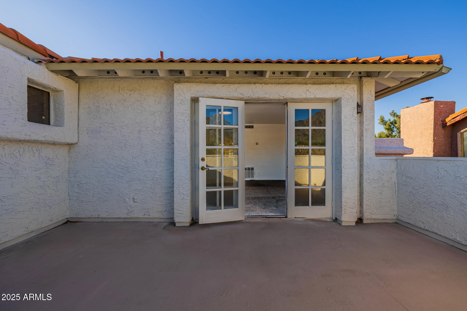 1875 East State Avenue Phoenix, AZ 85020 - Photo 18 of 39 front view of a house with a large window