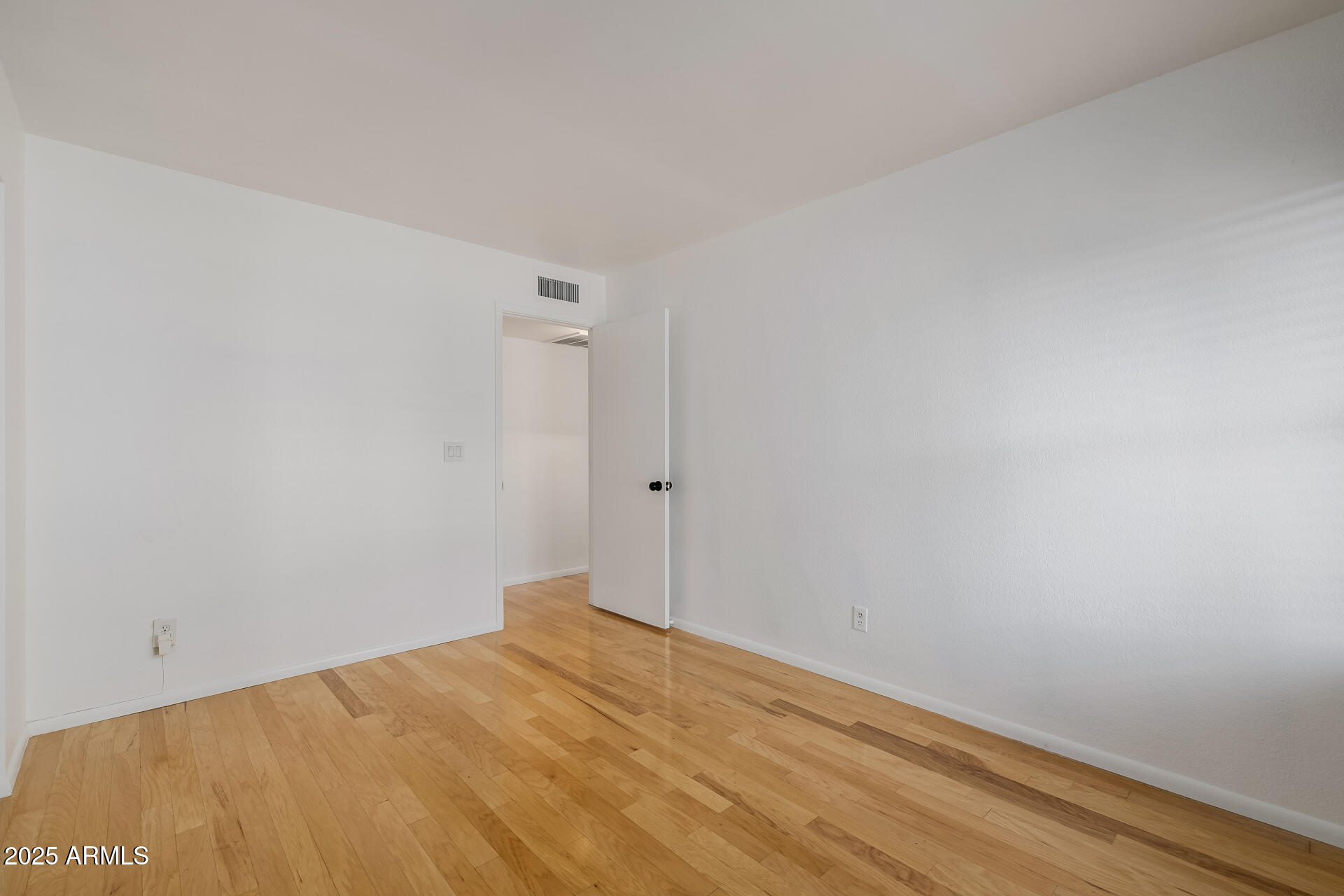 1875 East State Avenue Phoenix, AZ 85020 - Photo 25 of 39 a view of empty room