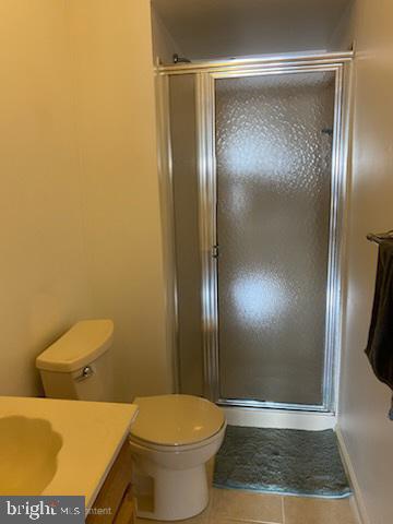 27 Pickwick Place Sewell, NJ 08080 - Photo 16 of 18 a bathroom with a granite countertop toilet and a sink