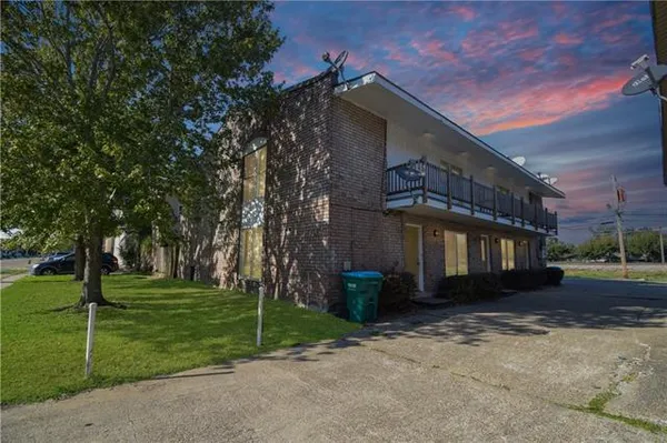 $1,500 | 732 Vouray Drive, Unit D, Kenner, LA 70065